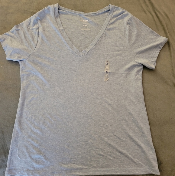 Old Navy Tee - Picture 1 of 3